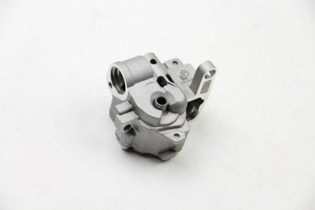 Масляний насос A3/A4/A5/A6/Q5/Golf VI/Passat B5/B6 2.0TDI 03- (двиг. CBBB) BGA LP1036