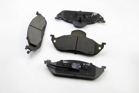 Гальмівні колодки пер. MB M-Class (W163) 98-05 BREMSI BP2897