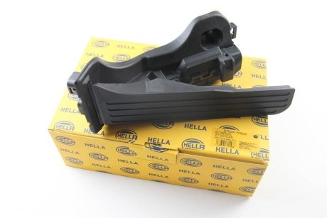 Педаль газу A3/OCTAVIA/SUPERB/PASSAT 1.2-5.2 98-17 HELLA 6PV010946-021