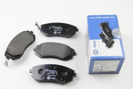 Гальмівні колодки пер. Subaru Impreza 02-/Forester 02- (akebono) HELLA 8DB355010-211