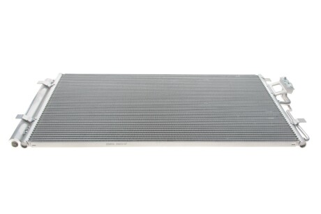 Радіатор кондиціонера Van Wezel 82005311